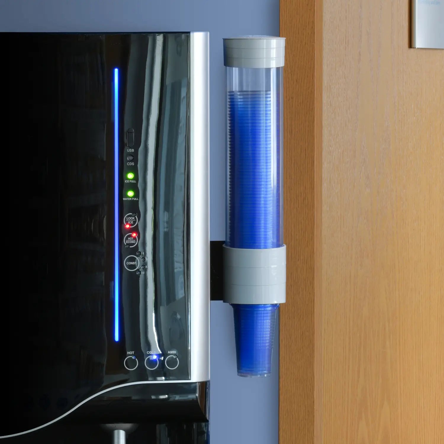 Spender für Trinkbecher